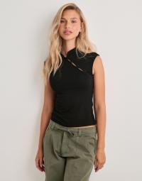 Pieces - Sort - Pcjasmin Ss Button Detail Top Jrs D