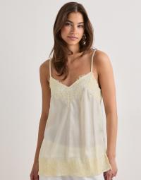 Pieces - Beige - Pcariel Sl Lace Detail Top D2D Pp B