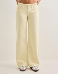 Nelly - Gul - No Waist Loose Jeans