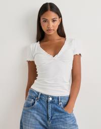 Nelly - Hvid - Cute V Neck Frill Top