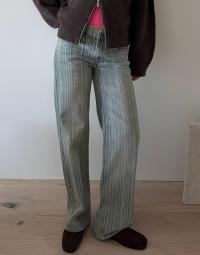 Nelly - Ternet/Stribet - Low Waist Loose Striped Jeans