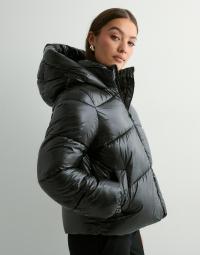 Vero Moda - Sort - Vmuppsashiny Short Jacket