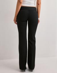 Nelly - Ternet/Stribet - Low Waist Flare Pants