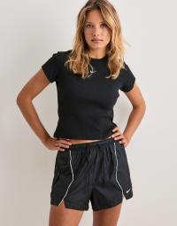 Nike - Sort - W Nk Athletics Dept Ltwt Wvn S