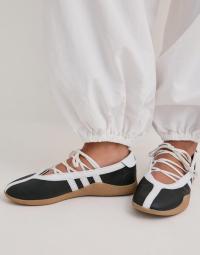 Adidas Originals - Sort - Taekwondo Mei Ballet