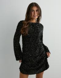 Pieces - Sort - Pckam Ls Deep Back Bow Dress Jrs No