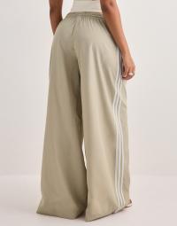 Adidas Originals - Beige - Firebird Tp