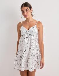 Nelly - Hvid - Lace Detail Dress