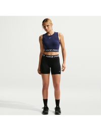 Nike Pro 365-shorts (13 cm) med mellemhøj talje til kvinder - sort