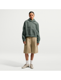 Oversized Nike Pregame Fleece-shorts med middelhøj talje til kvinder - brun